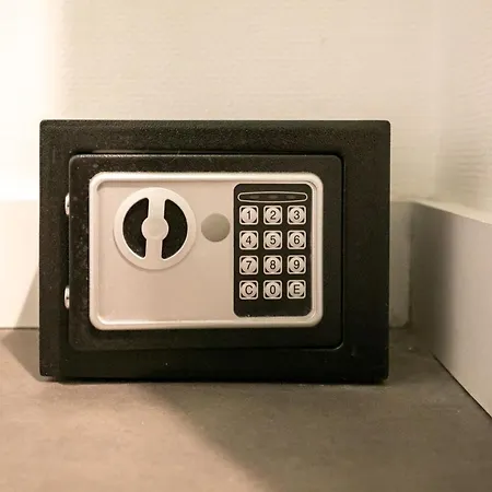 Daire Ws Opera-folies Bergeres *